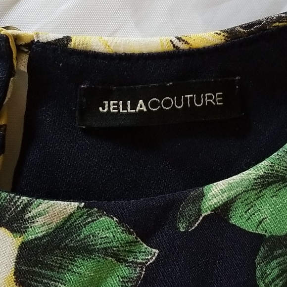 Beautiful floral Dress - Picture 3 of 6